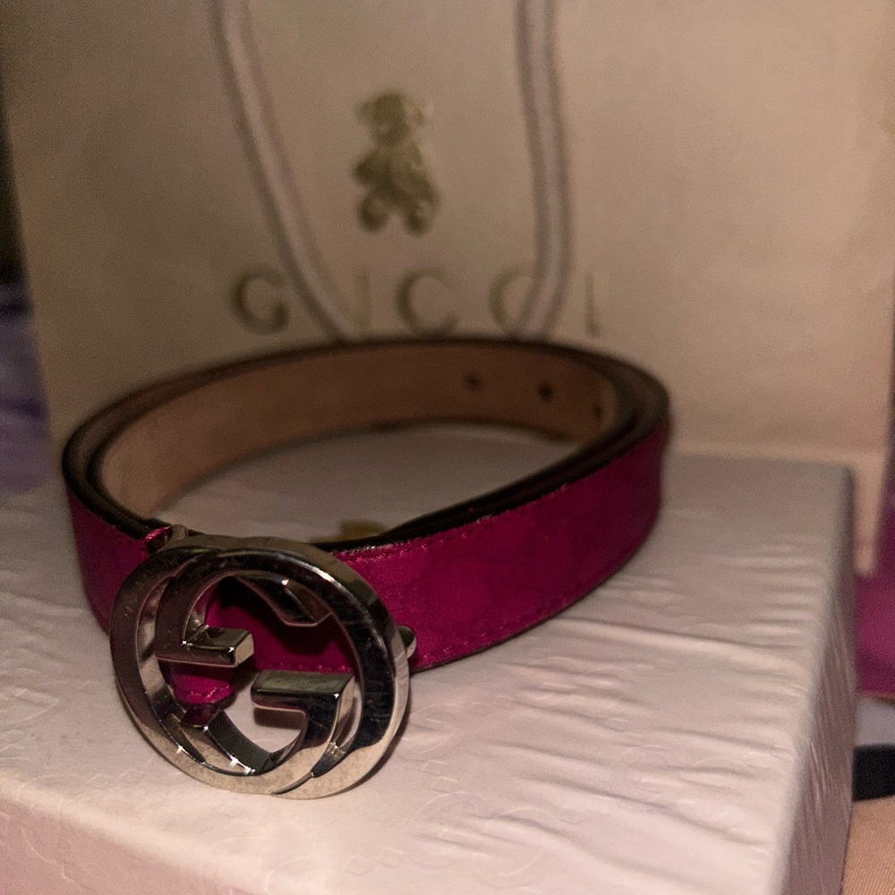 Gucci Fuchsia Leather Belt with Silver Logo